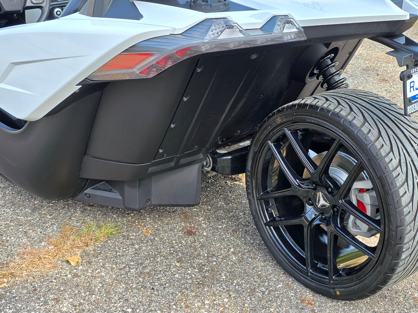 2021 Polaris Slingshot S - White Lightning