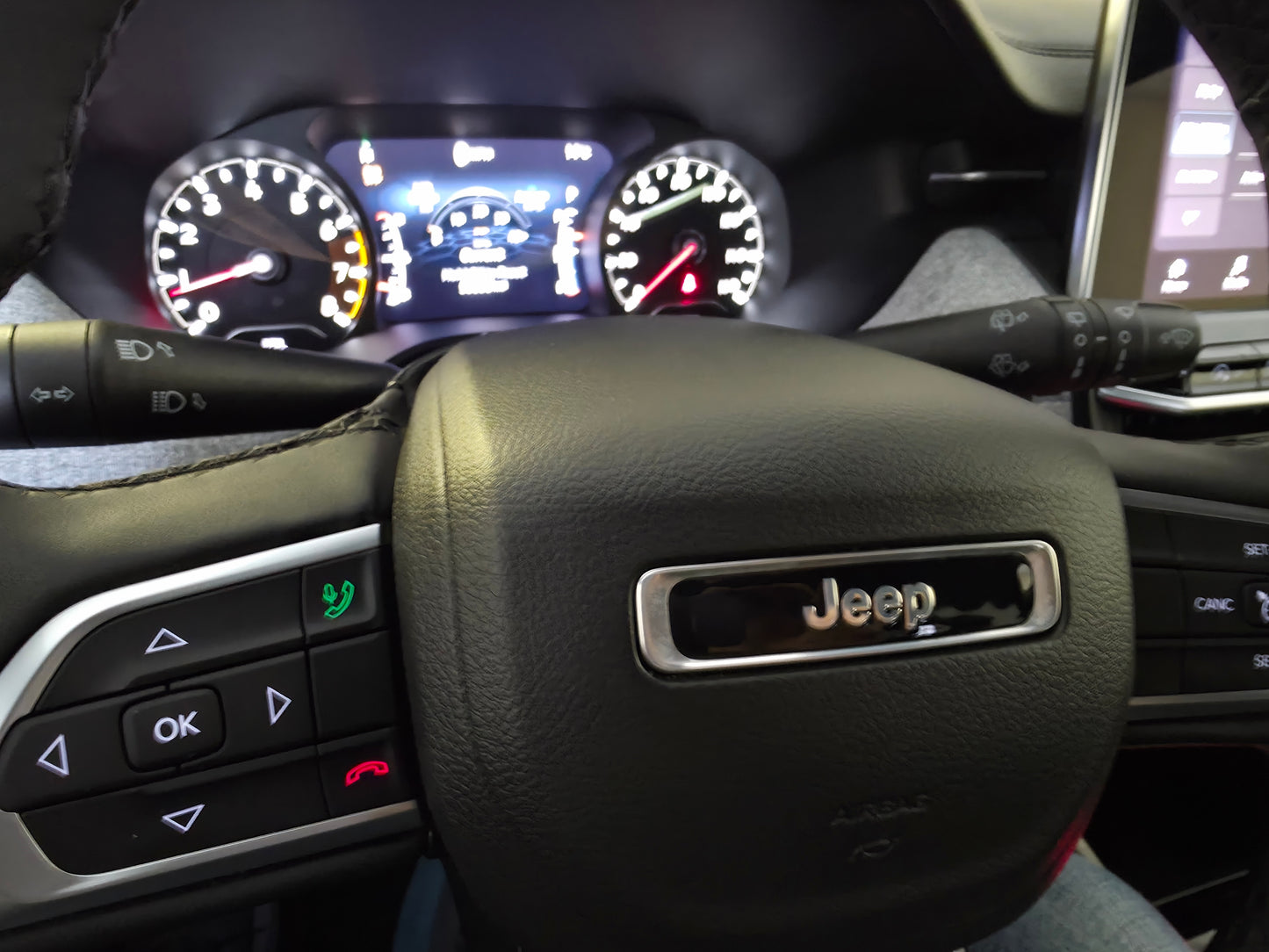 2023 Jeep Compass - White