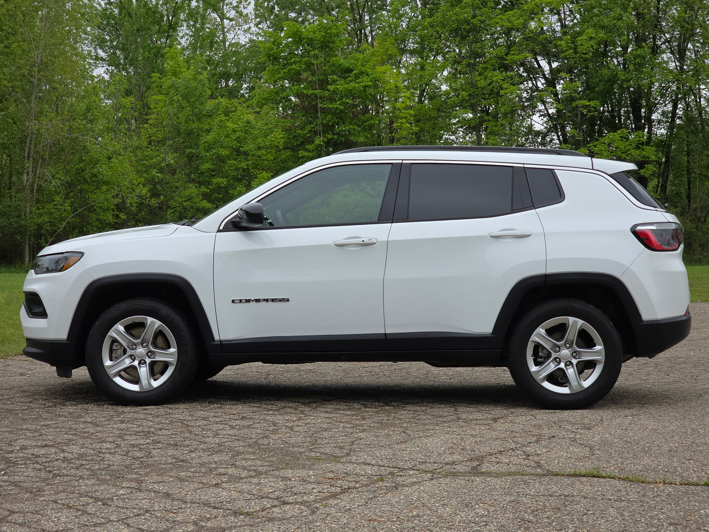 2023 Jeep Compass - White