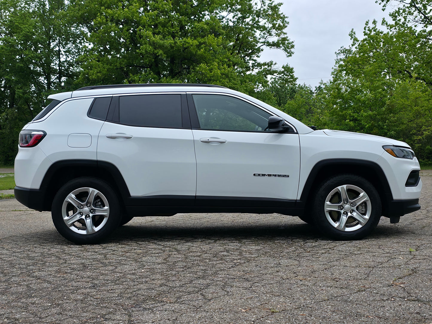 2023 Jeep Compass - White