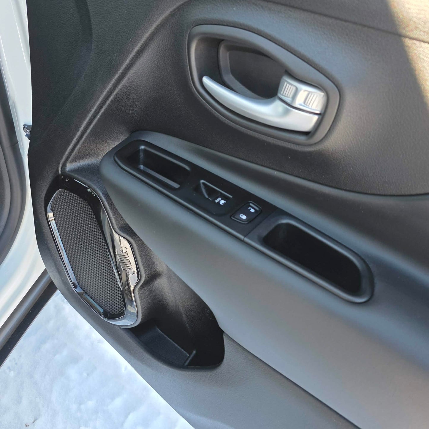 2023 Jeep Renegade Altitude 4x4 White